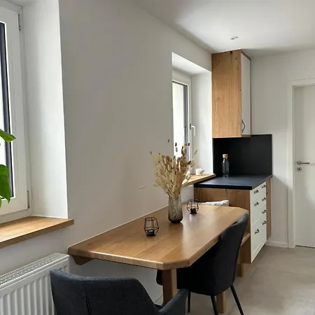 Moderne 2-schlafzimmer Fuer 2-3 Personen - Optimal Fuer Arbeit Und Erholung